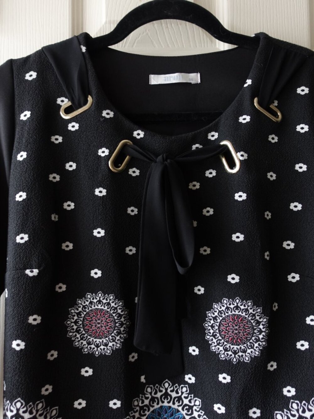 Aron Size 38 Floral Dress with pockets NWOT - Picture 5 of 11